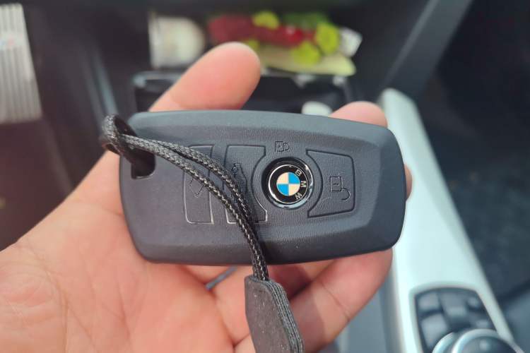 Used BMW 3 Series 2016 320i Sport Touring Edition Vehicle Key