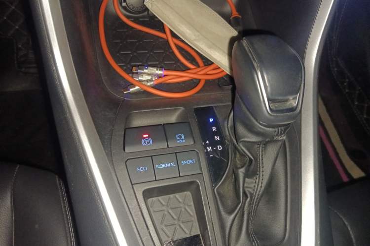 Used Toyota RAV4 2022 2.0L CVT Two-Wheel Drive Fashion Plus Edition
