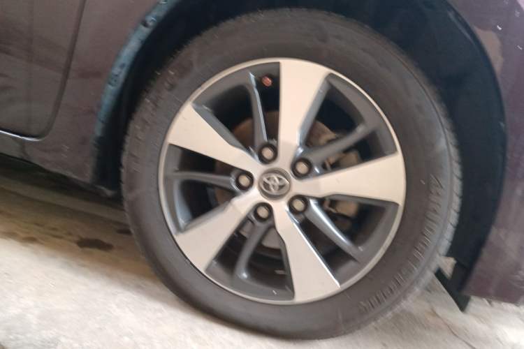 Used Toyota Levin 2016 Dual-Engine 1.8H GS-L E-CVT Leading Edition