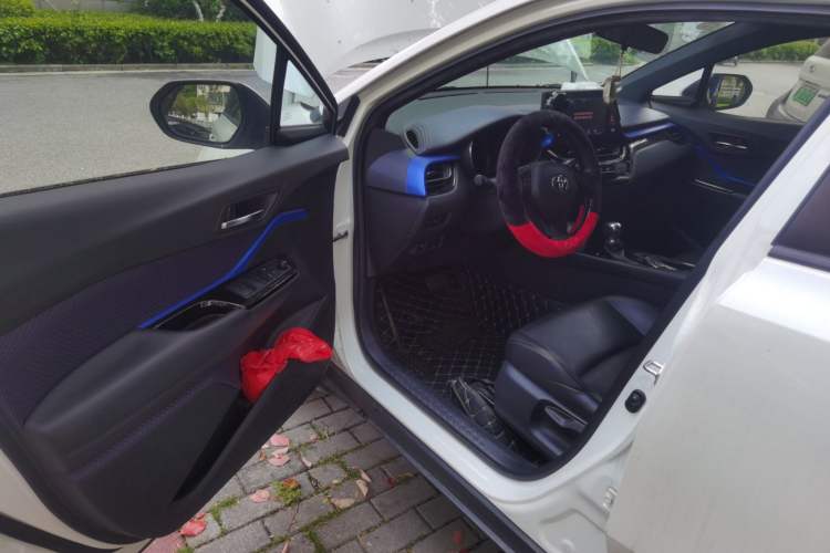 Used Toyota IZOA 2018 2.0L Yichi Version China VI Standard