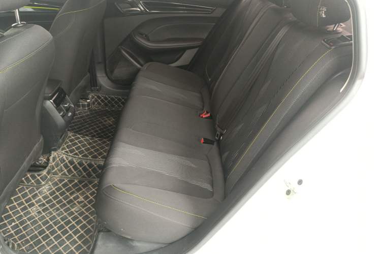 Used Roewe i5 2021 1.5L Manual Platinum Edition Left Rear Seat