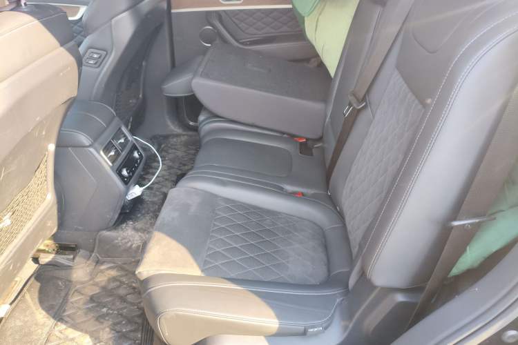 Used Hongqi HS7 2021 2.0T DCT Two-Wheel Drive Smart Connect Flagship Edition
