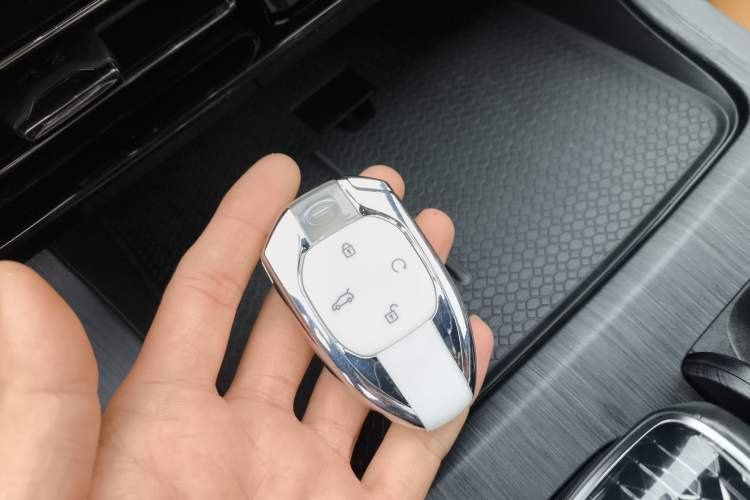 Used GAC Trumpchi ES9 2024 PHEV with 143 km Max