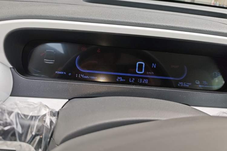 Used Geely Galaxy Panda 2025 210 km – Yuanqi Bear Instrument Cluster