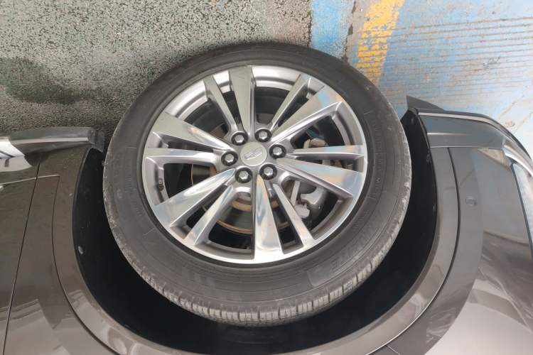 Used Cadillac XT6 2020 28T Six-Seater Four-Wheel-Drive Luxury Version Exterior 4