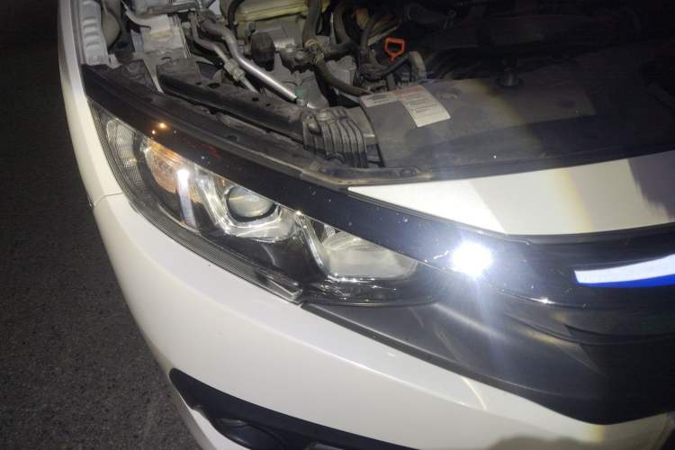 Used Honda Civic 2016 220TURBO CVT Luxury Edition Right Front Headlight