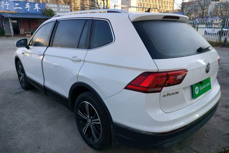 Used Volkswagen Tiguan L 2020 330TSI Automatic Two-Wheel Drive Panoramic Comfort Edition China VI Standard

