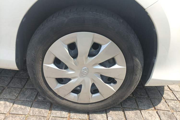 Used Toyota Vios 2017 1.3L CVT Sharp Edition Right Front Wheel Hub