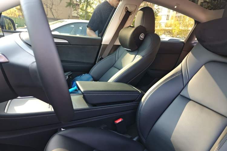 Used Tesla Model Y 2024 Rear-Wheel-Drive Version
