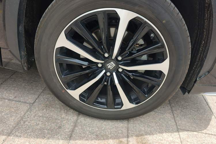 Used Toyota Crown Kluger 2023 2.5L HEV Four-Wheel Drive Prestige Edition Right Front Wheel Hub