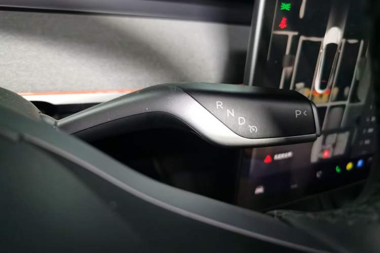 Used Tesla Model Y 2023 Rear-Wheel-Drive Version
