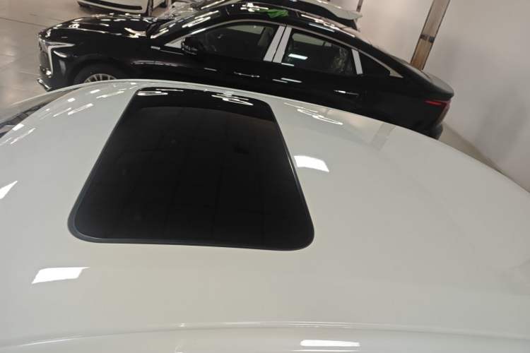 Used CHANGAN Eado 2025 Blue Whale 1.5T 500Bar Prestige Model
