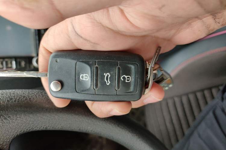 Used Volkswagen Sagitar 2012 1.6L Manual Comfort Model Vehicle Key