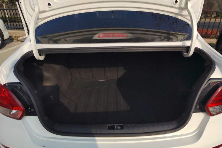 Used Kia Pegas 2017 1.4L Manual Value Edition
