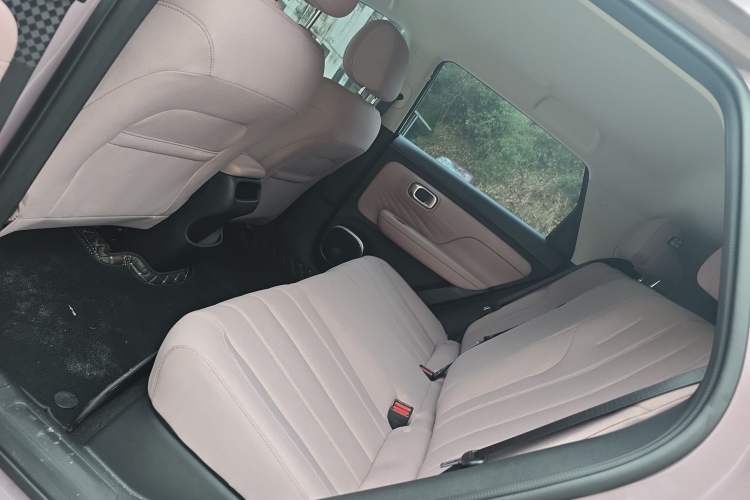 Used AION UT 2025 330 Starlight Edition
