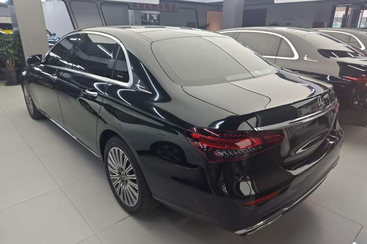 Used Mercedes-Benz E-Class 2023 Updated E 300 L Fashion Edition
