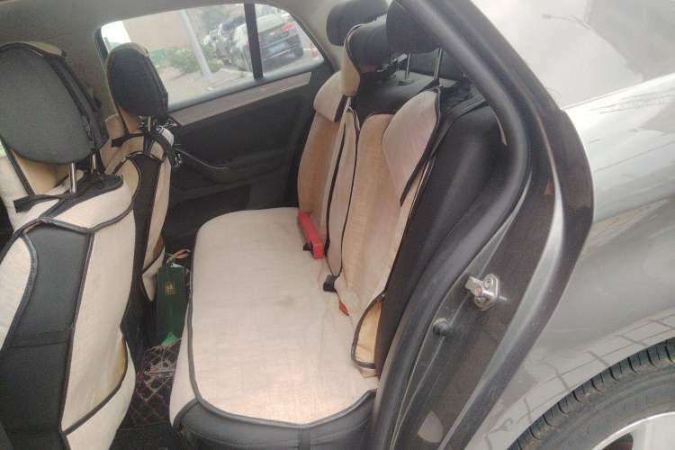 Used Volkswagen Bora 2014 1.6L Automatic Fashion Model Left Rear Seat