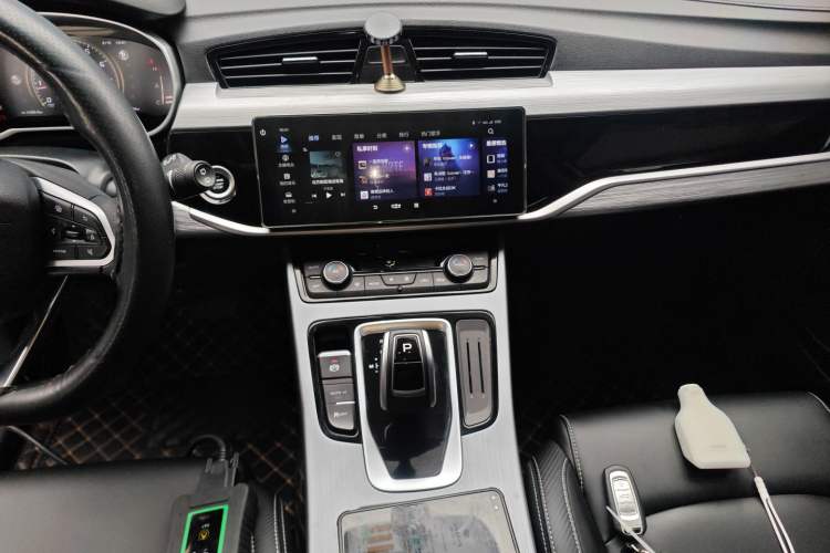 Used Geely Auto Emgrand X7 Sport 2021 1.8TD DCT Two-Wheel Drive Asian Games Comfort Edition Audio And AC Panel