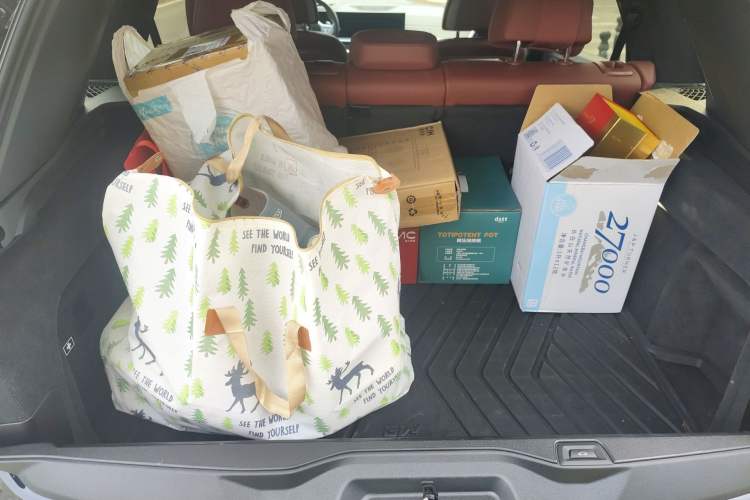 Used BMW X5 2023 xDrive 40Li M Sport Night Edition Package Trunk