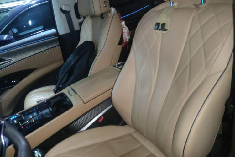 Used Denza D9 2024 DM-i 980 Four-Wheel Drive Prestige Model