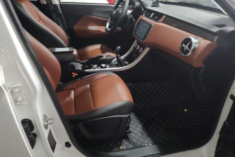 Used HYOSOW S3 2016 S3L 1.5L Manual Prestige Edition Right Front Seat