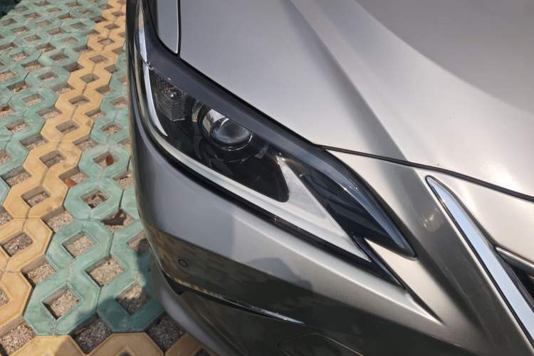 Used Lexus ES 2018 200 Excellence Edition China V Standard Right Front Headlight