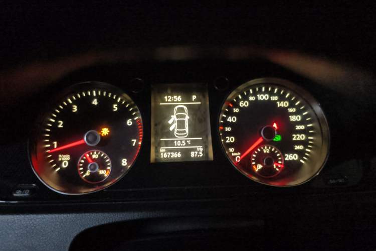 Used Volkswagen Magotan 2013 1.8TSI Luxury Model Instrument Cluster