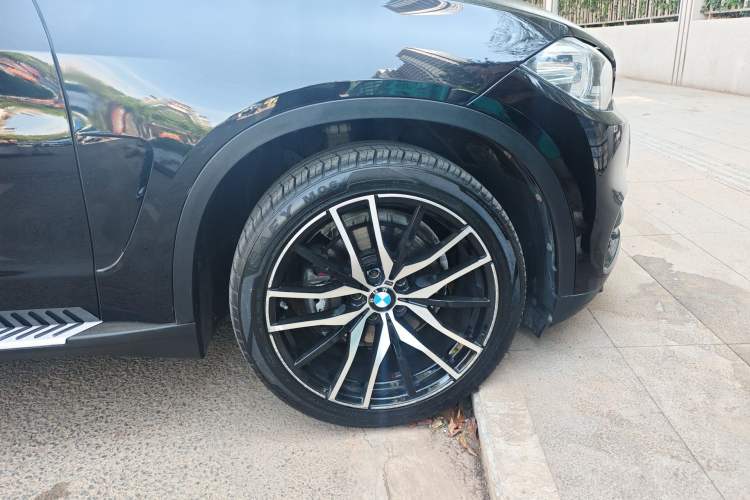 Used BMW X5 2018 xDrive35i Standard Model Small Screen Fabric Middle East