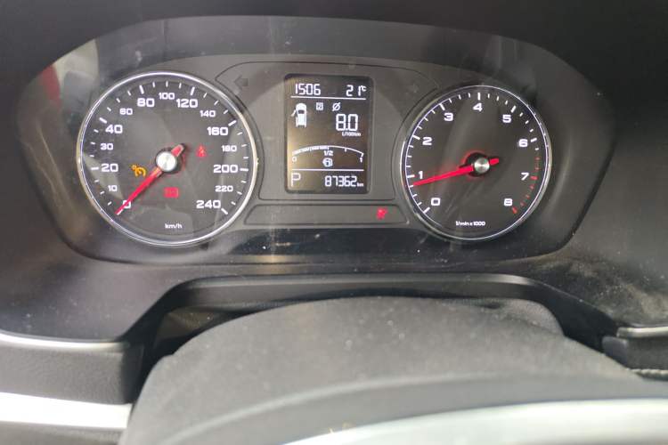 Used Roewe RX5 2016 20T Two-Wheel Drive Automatic Internet Smart Edition
