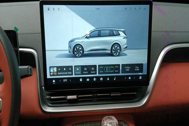 Used Dongfeng eπ eπ008 2024 210Max Range-Extended Version 6 Seats