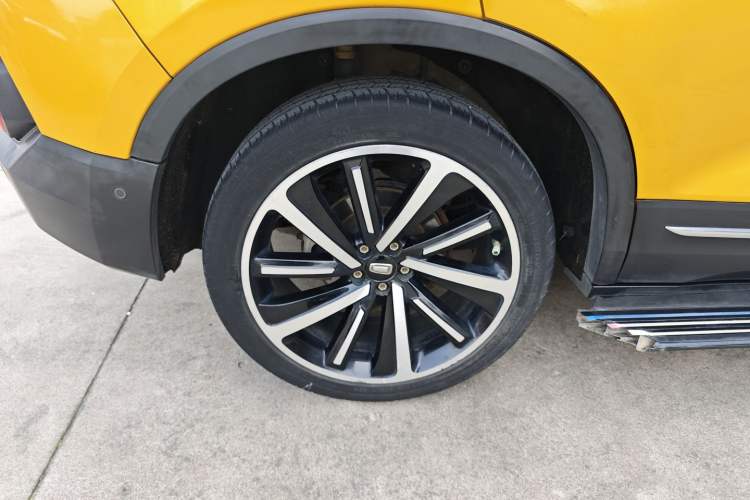 Used Bestune T77 2020 PRO 280 TID Automatic Prestige Model Right Rear Wheel Hub