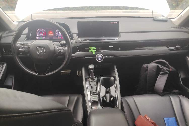 Used Honda Inspire 2023 260TURBO Deluxe Edition Center Console