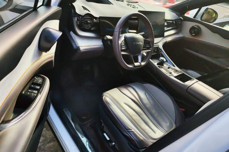 Used BYD Frigate 07 2023 DM-i 205KM Flagship Model