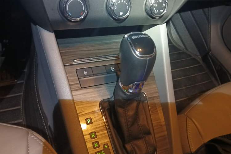 Used Skoda Octavia 2014 1.6L Automatic Yijie Edition