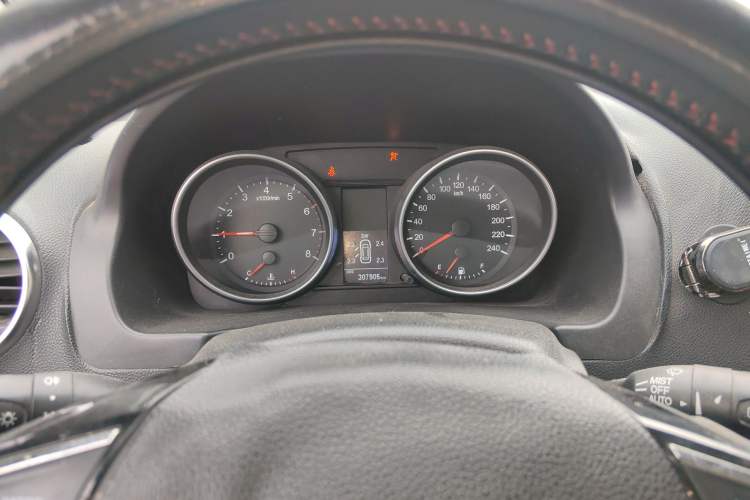 Used Haval H6 2013 Sport Edition 1.5T Manual Two-Wheel Drive Prestige Model Instrument Cluster