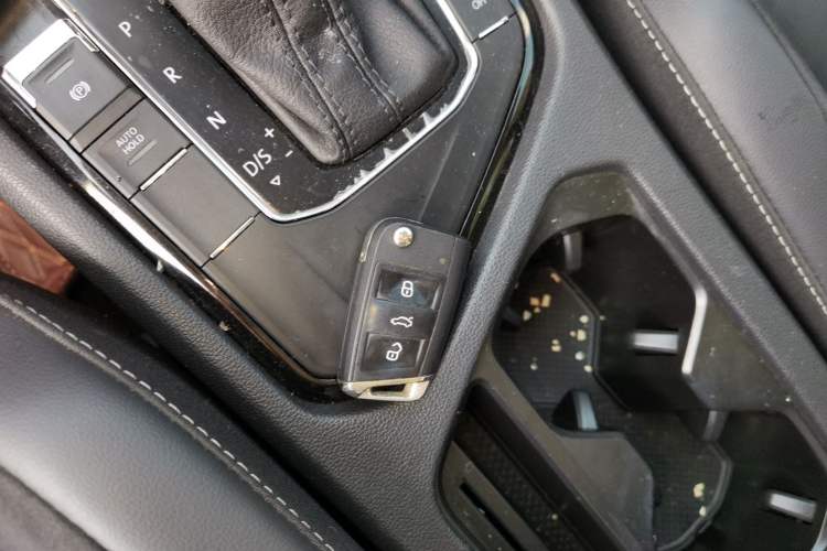 Used Volkswagen Tiguan L 2018 330TSI Automatic Two-Wheel Drive Luxury Edition