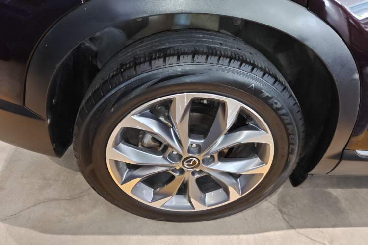 Used Mazda CX-4 2020 2.5L Automatic All-Wheel Drive Blue Sky Fearless Edition Right Rear Wheel Hub