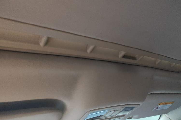 Used Bestune B70 2014 2.0L automatic luxury version Headliner