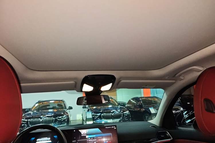 Used BMW i3 2022 eDrive 35 L Headliner