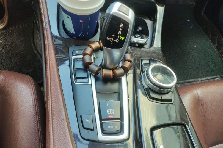 Used BMW 5 Series 2014 525Li Leading Model