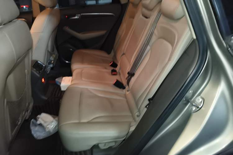 Used Audi Q5 2012 2.0TFSI Luxury Edition Left Rear Seat