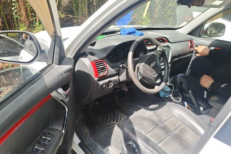 Used Chery Tiggo 3 2016 1.6L Manual Fashion Edition Driver Seat