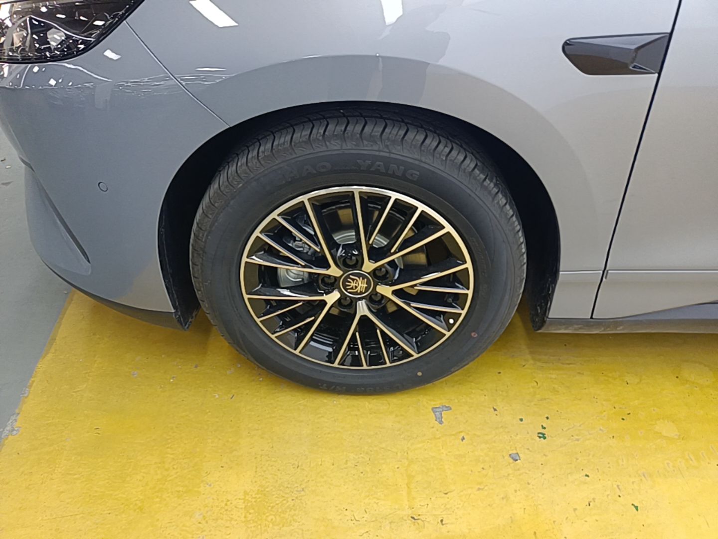 BYD Qin MAX 2026 Model DM-i 230KM Superior Edition — снимка 10