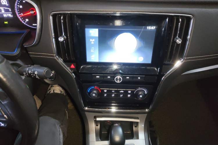 Used Roewe RX5 2016 20T Two-Wheel Drive Automatic Flagship Edition
