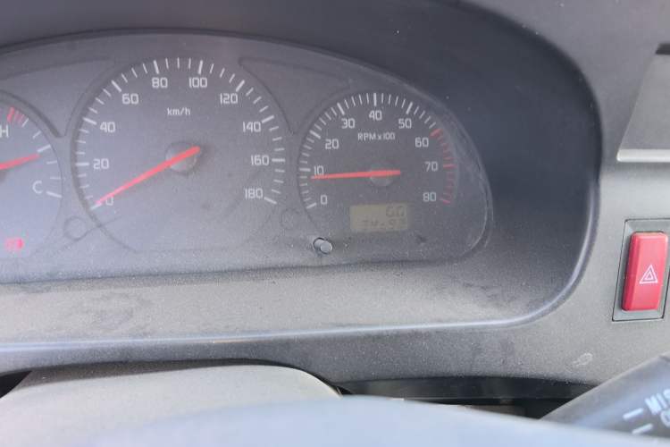 Used Jinbei Hiace 2011 2.0L 5th Generation Kuaiyunwang Standard Version 4G20B