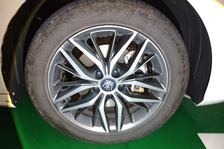 Used BYD Qin PLUS 2021 DM-i 120KM Prestige Model