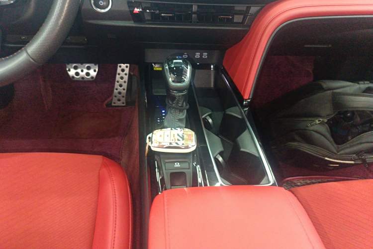 Used Toyota Camry 2024 Dual-Motor 2.0HS Sport Edition