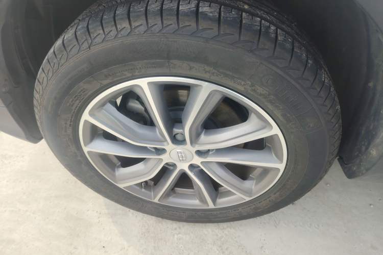 Used Geely Auto Emgrand X7 Sport 2020 1.8TD DCT Two-Wheel Drive Smart Connect 4G-Enabled Version
