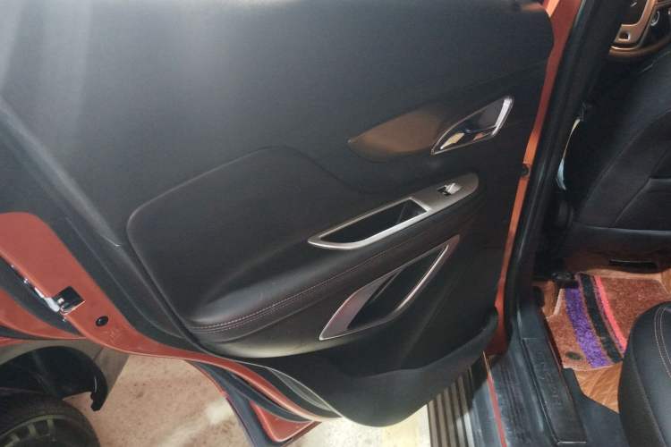 Used Buick Encore 2014 1.4T Manual Two-Wheel Drive Urban Sport Model
