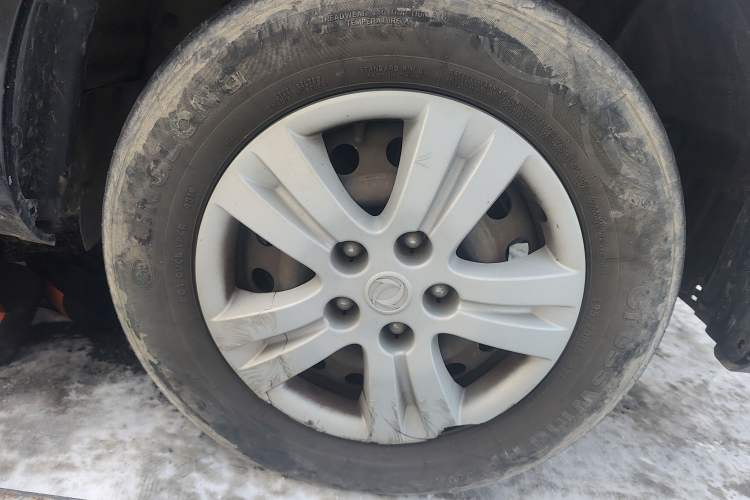 Used FORTHING Lingzhi 2019 Facelifted M5L 1.6L 7-Seater Base Model China VI Standard